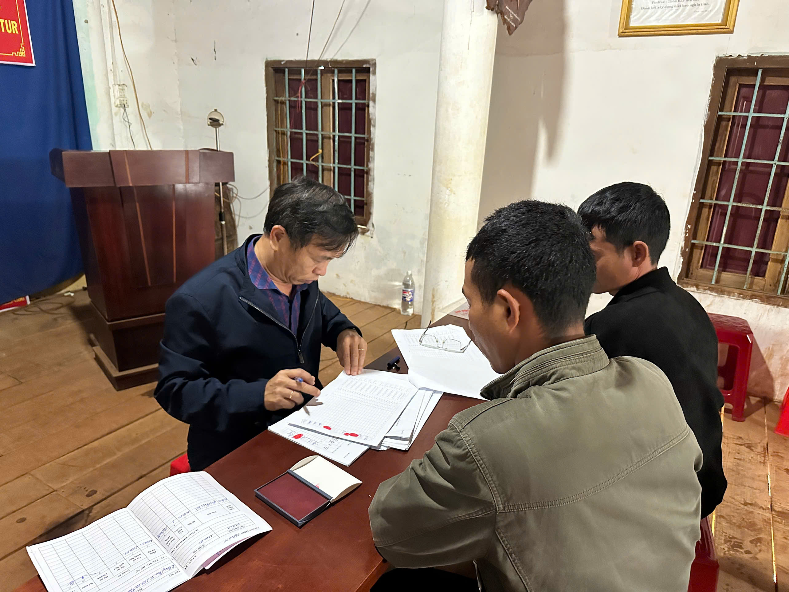 TĂNG CƯỜNG CÔNG TÁC ĐỐI CHIẾU DƯ NỢ – NÂNG CAO HIỆU QUẢ QUẢN LÝ VỐN ỦY THÁC TRÊN ĐỊA BÀN XÃ EA KTUR